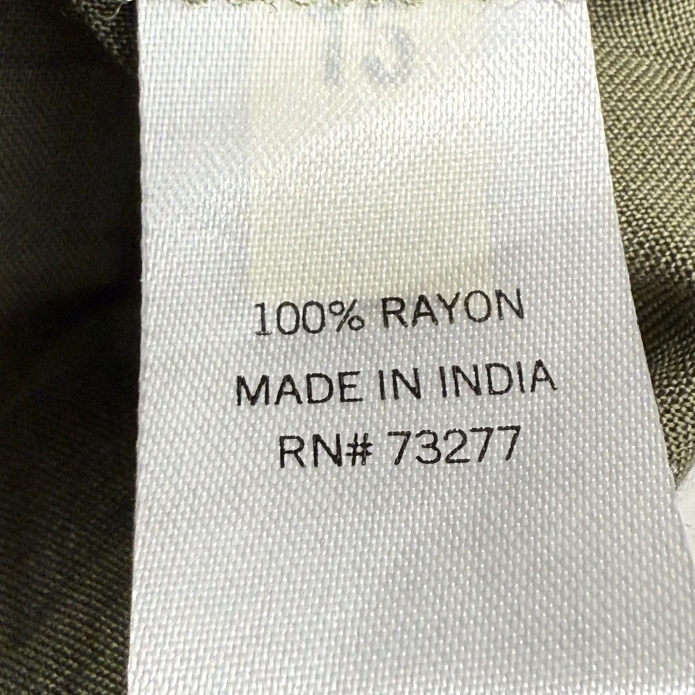 So size Medium Women’s Green Camo Button Up Cyber Grunge Campcore Camp Shirt - Picture 5 of 6